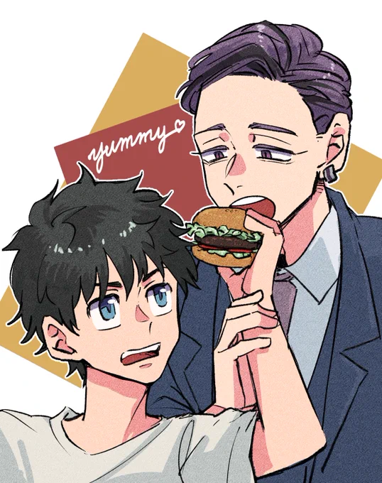 大口開けて食べるランチャン 