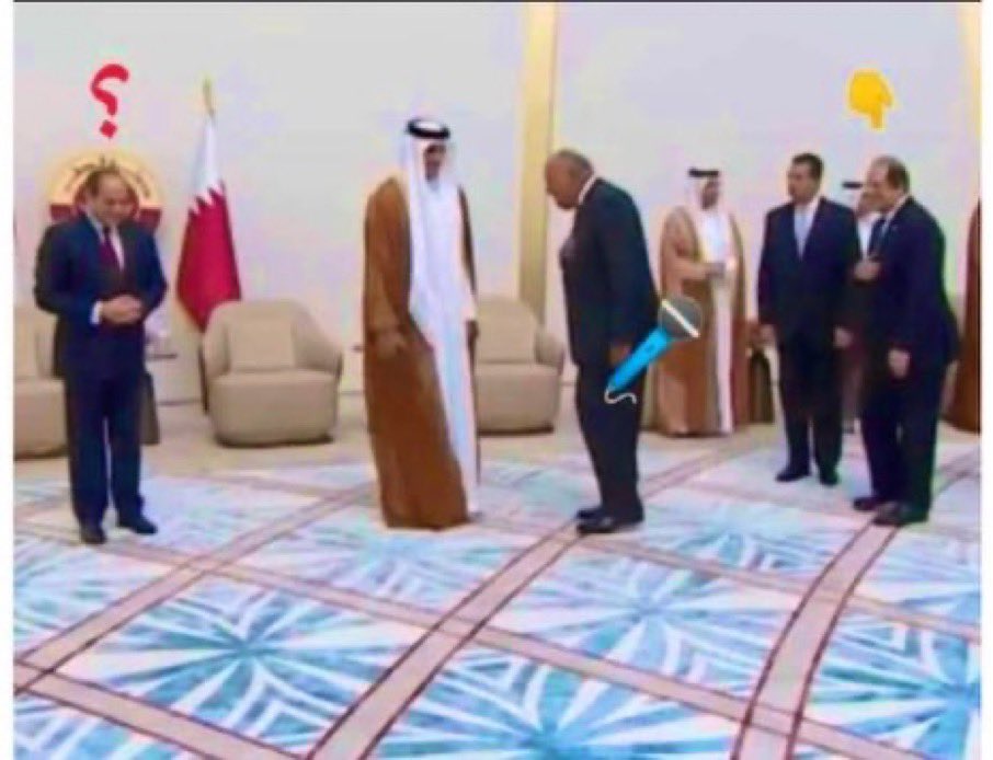 fahdfahd4444's tweet image. انا حطيت مكيرفون الجزيرة على الأرض علشان العرض اللي واقف قدامي والعرض اللي واقف ورايا هم اللي قالولي #مين_فالبلد_مطمن #سيرلي_فضحت_الجيش