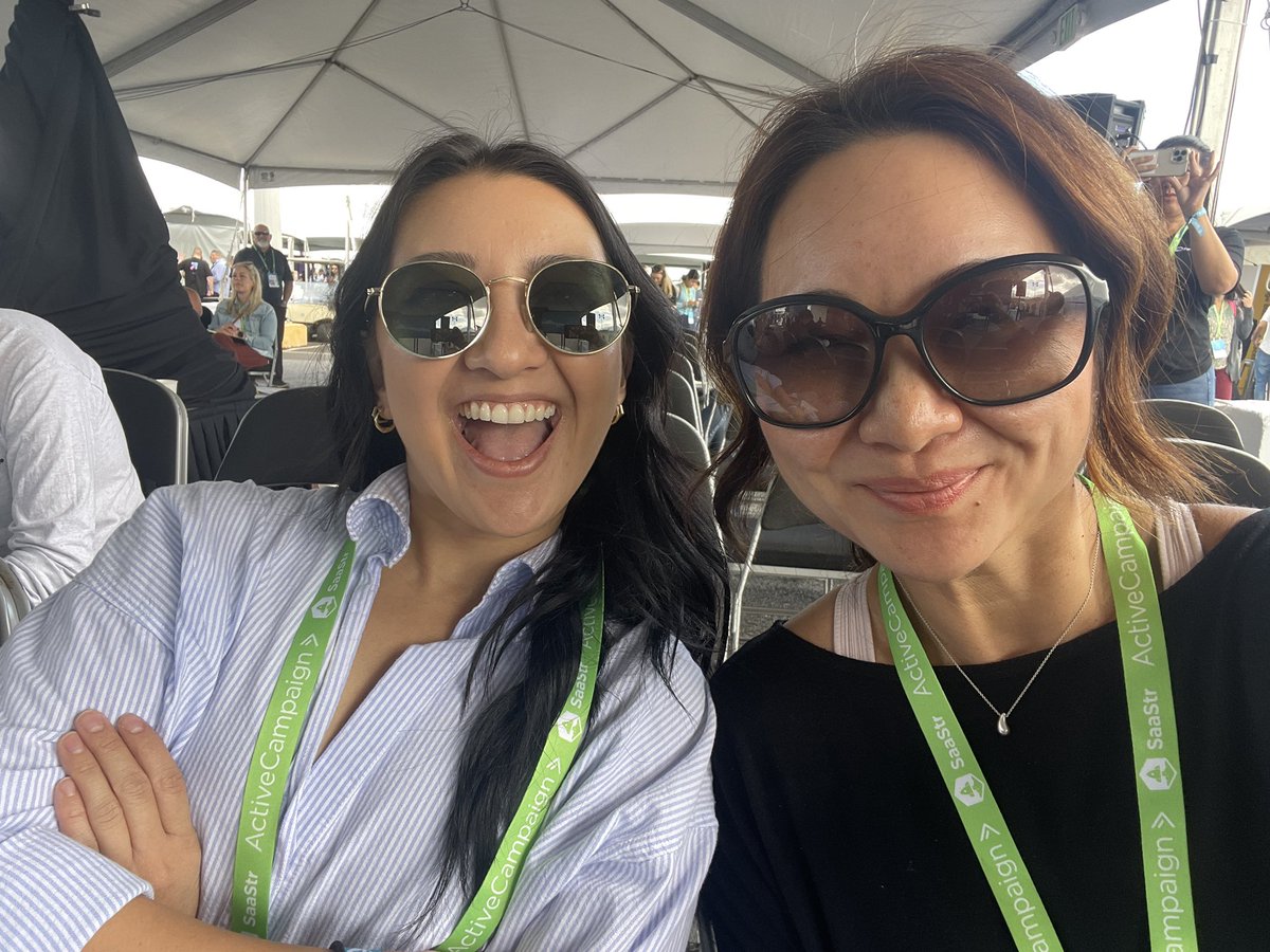 meannie's tweet photo. Having a great day with @getoffmybeans at @saastr #SaaStrAnnual https://t.co/zszmnRUglL