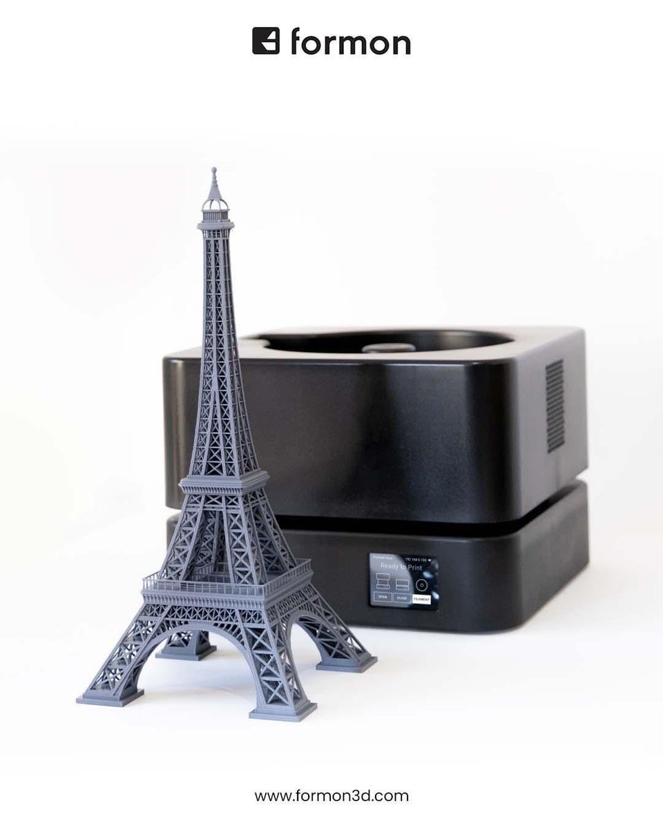 There's something so magical behind the Eiffel Tower!