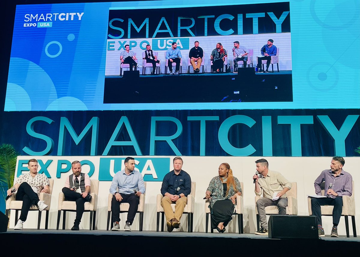 JaimeShycko's tweet photo. @Sarasti &amp; @Wheelmrk at Smart Cities conference moderating the panel on the value of blockchain for City governments. #smartcities #blockchain #SCEUSA https://t.co/jW9N7zr584