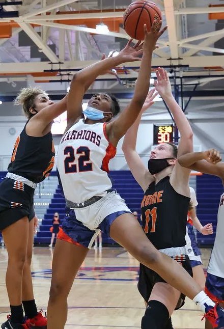 #BBWSUSA @StJohnsWBB 2023 Class: ⭐️Jayda Brown 6'0' Guard Forest Park (GA) ⭐️Navaeh Wingate 6'0' Wing Liverpool (NY)