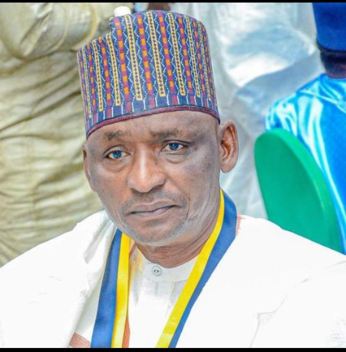 ambumar14's tweet image. Mentor father