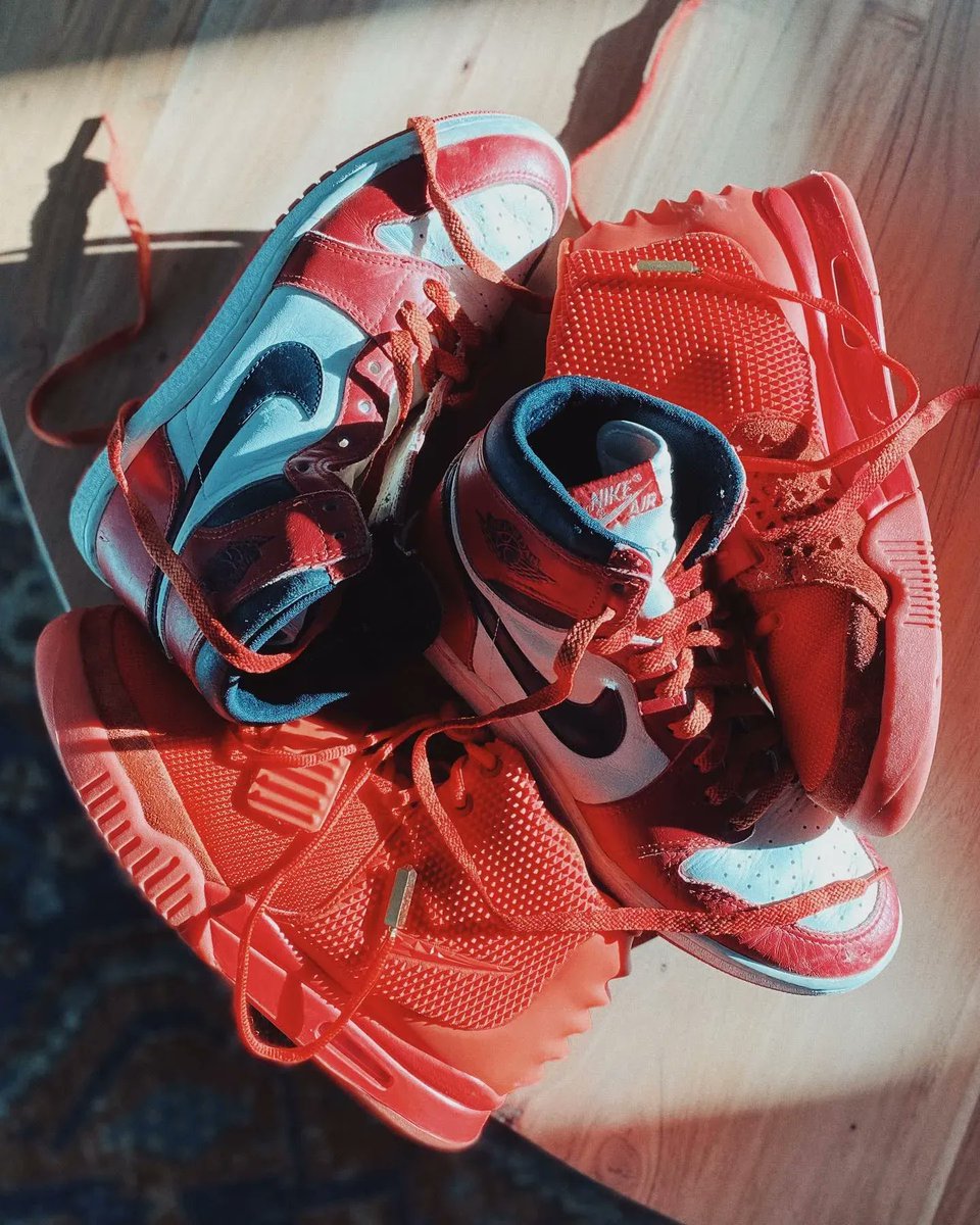 SneakerNews's tweet photo. Air Jordan 🆚 Air Yeezy https://t.co/3wvYVOkvfU
