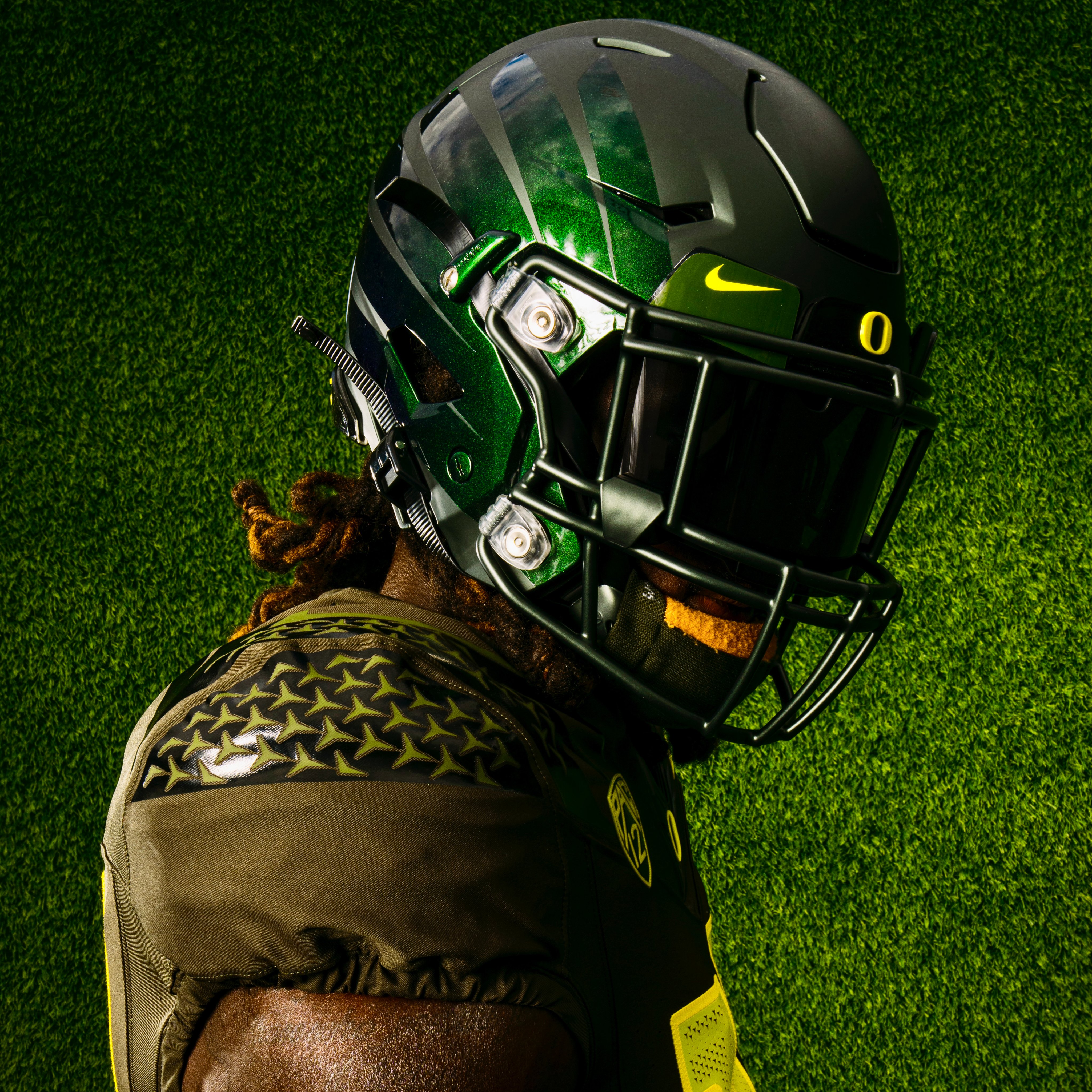 Oregon Football on X: Mighty Oregon. Presenting the Throwback uniforms -  retail available soon. #GoDucks  / X