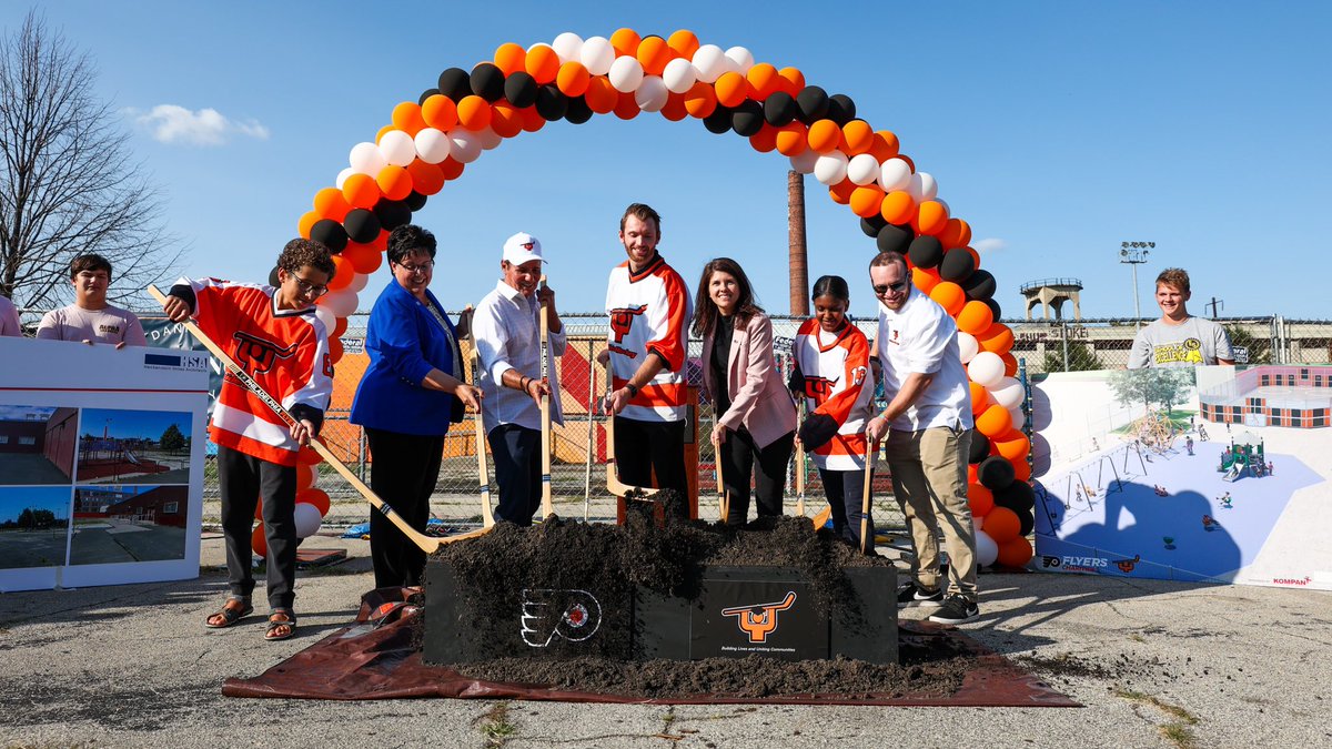 FlyersCharities's tweet photo. Today, along with Sean Couturier, @SniderHockey, and @PhilaParkandRec we broke ground on the Scanlon Outdoor Recreation Renovations! 

We are excited to upgrade this already bustling rink, so more kids can learn and play! 🏒🥅🧡 https://t.co/goABJDtYIu