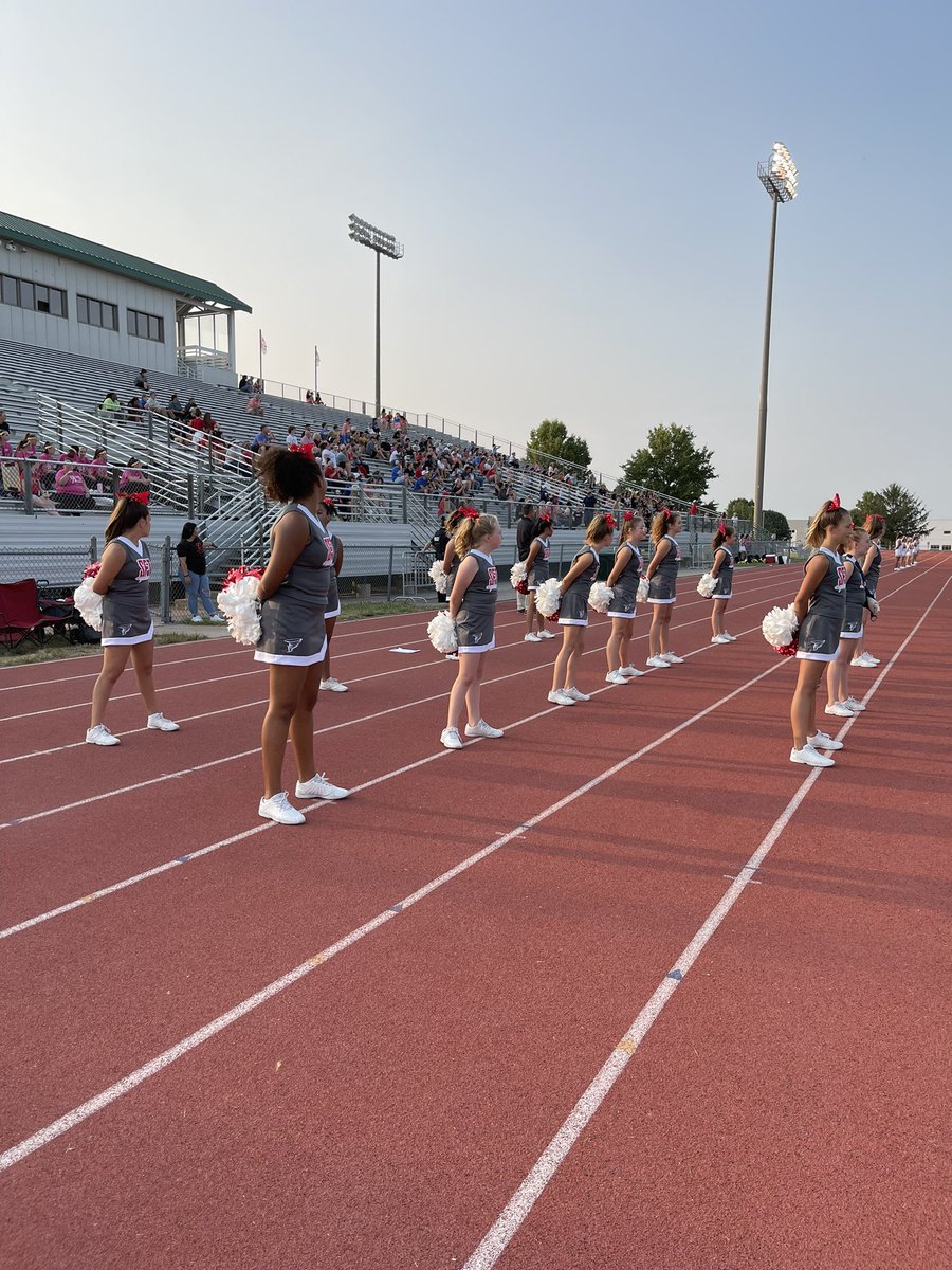 CheerSft's tweet photo. So much fun at our night game at ODAC! #proudtobesft @SftStorm @sftcyclones https://t.co/z9Y598HRIK