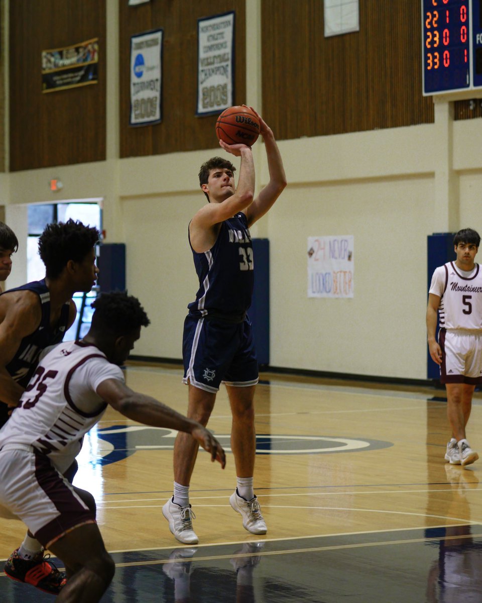 UDAthRecruiting's tweet photo. “I chose UD because of the small class sizes so I’m able to have more direct instruction in classes. Also, the guys on the team are all super close and good people to have as friends and teammates.” - Jack Boyle, @UDallasMBB ‘24
#WhyUDWednesday #BleedBlue https://t.co/RCTJ1g18HD