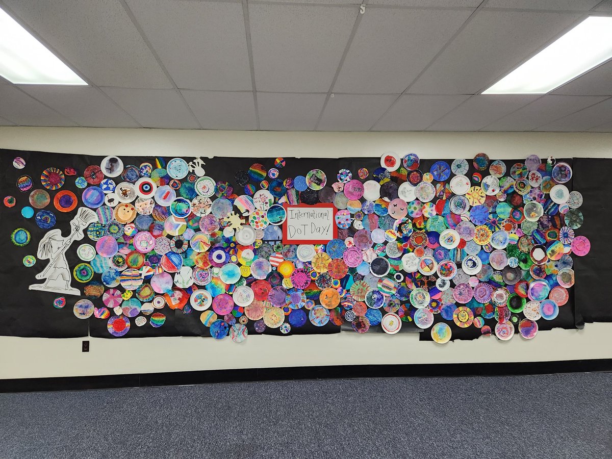 staciammw's tweet photo. @shannonmmiller @peterhreynolds @tjshay My students made some beautiful dots in art this week! #dotday https://t.co/fqZo23EEVp
