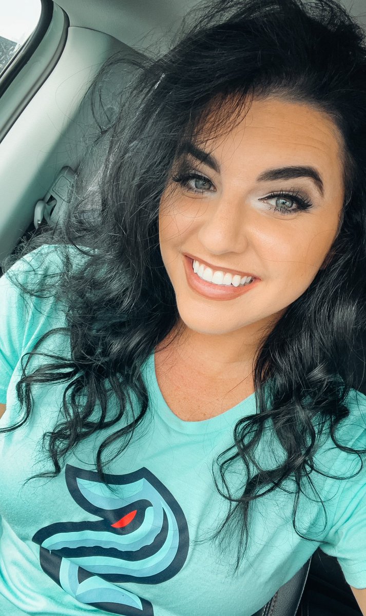 angelicasalem's tweet image. See you soon, #KrakenCrew 🤍 🦑 @seattlekraken  #SeaKraken #InArenaHost #Season2