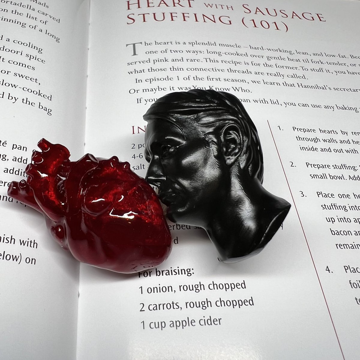 Helena_Hannibal's tweet photo. Do you need a tiny Hannibal to carry in your pocket? Maybe a tiny heart to go with it? 
#Hannibal
#FANNIBALFAMILYFOREVER https://t.co/8mYwTQgFMF