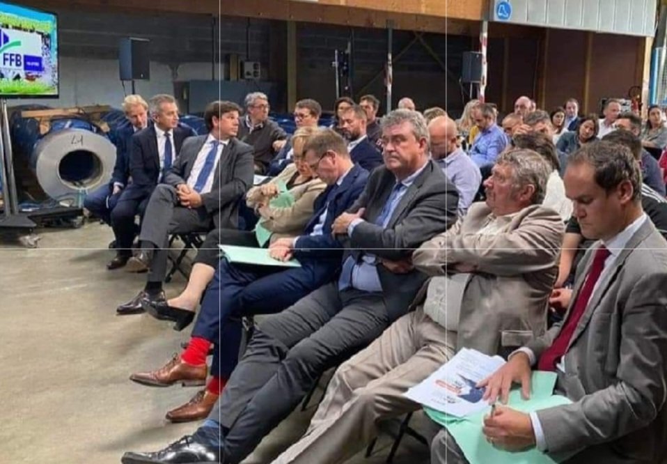 CEEVO95's tweet photo. #valdoise / #iledefrance / #ChooseIDF / #FFB95 / #Ceevo95 : Participation du CEEVO, ce mercredi, avec la FFB Val-d'Oise, à la signature de la Charte départementale de lutte contre les déchets sauvages, dans les locaux de l’entreprise Leroux, à Ennery - https://t.co/hQ0DYGF8WZ https://t.co/cOwGWfEiN1