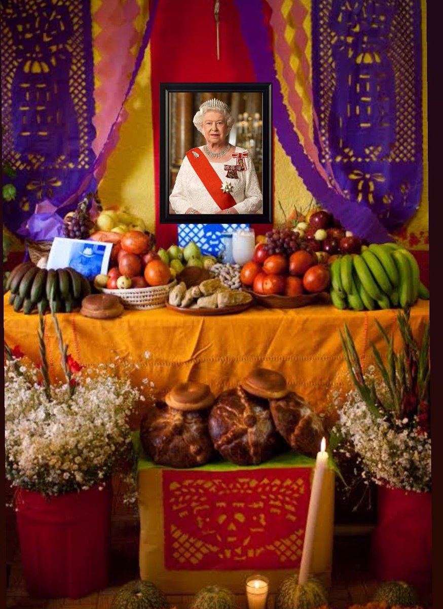 MexicoMagico's tweet photo. La ofrenda de la hija de Martha Debayle 🎃 https://t.co/G0usEiYHq0