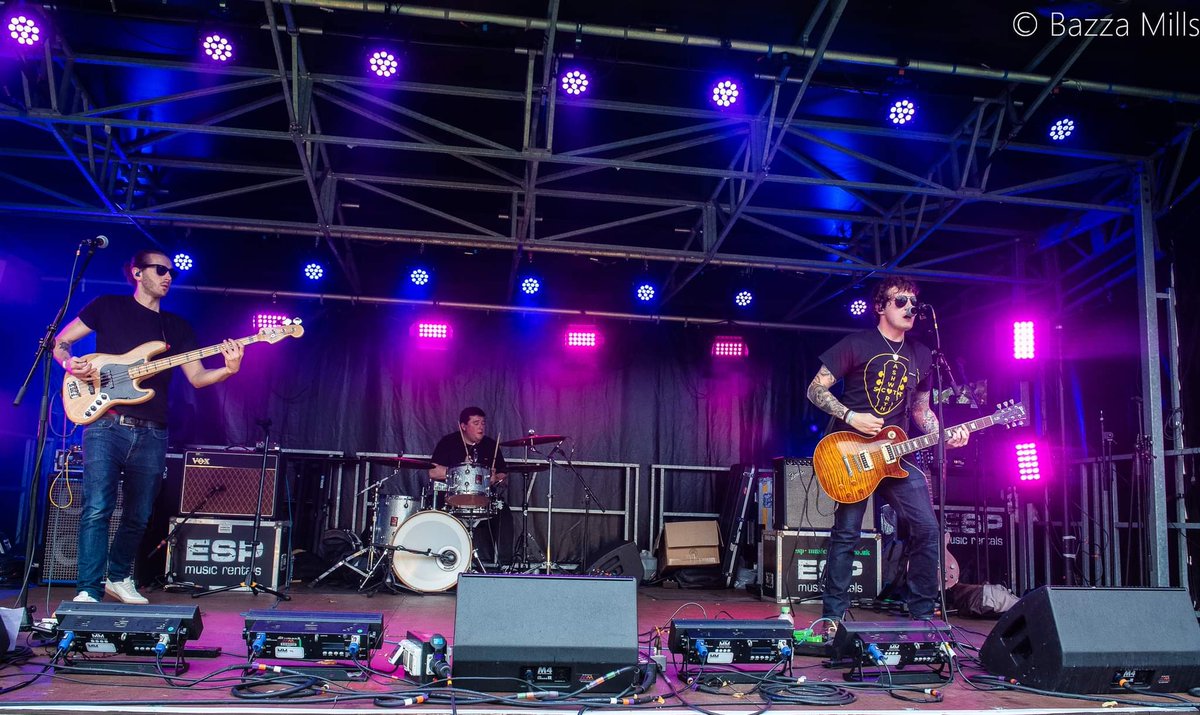 Martin Mullady (@mullady_martin) on Twitter photo 📸<a href="/bazzamills/">FaceInTheCrowd</a>
#guitar #guitarist #guitarplayer #songwriting #songwriter #newmusic #newmusiccomingsoon #livemusic #rock #indie #indiemusic #rocknroll #gig #gigging #Scotland #Scottish #marshall #gibson #gibsonlespaul 📸<a href="/bazzamills/">FaceInTheCrowd</a>
#guitar #guitarist #guitarplayer #songwriting #songwriter #newmusic #newmusiccomingsoon #livemusic #rock #indie #indiemusic #rocknroll #gig #gigging #Scotland #Scottish #marshall #gibson #gibsonlespaul
