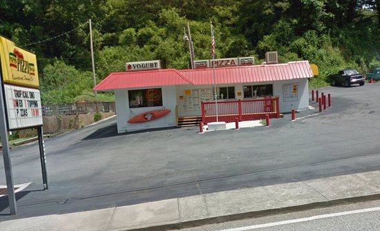 cuddleupcabins's tweet photo. When in McCaysville Copperhill area. Checkout Papa's Pizza. Great food for all. 
https://t.co/rdm3Kyxuk6 https://t.co/0ygsICqkcP