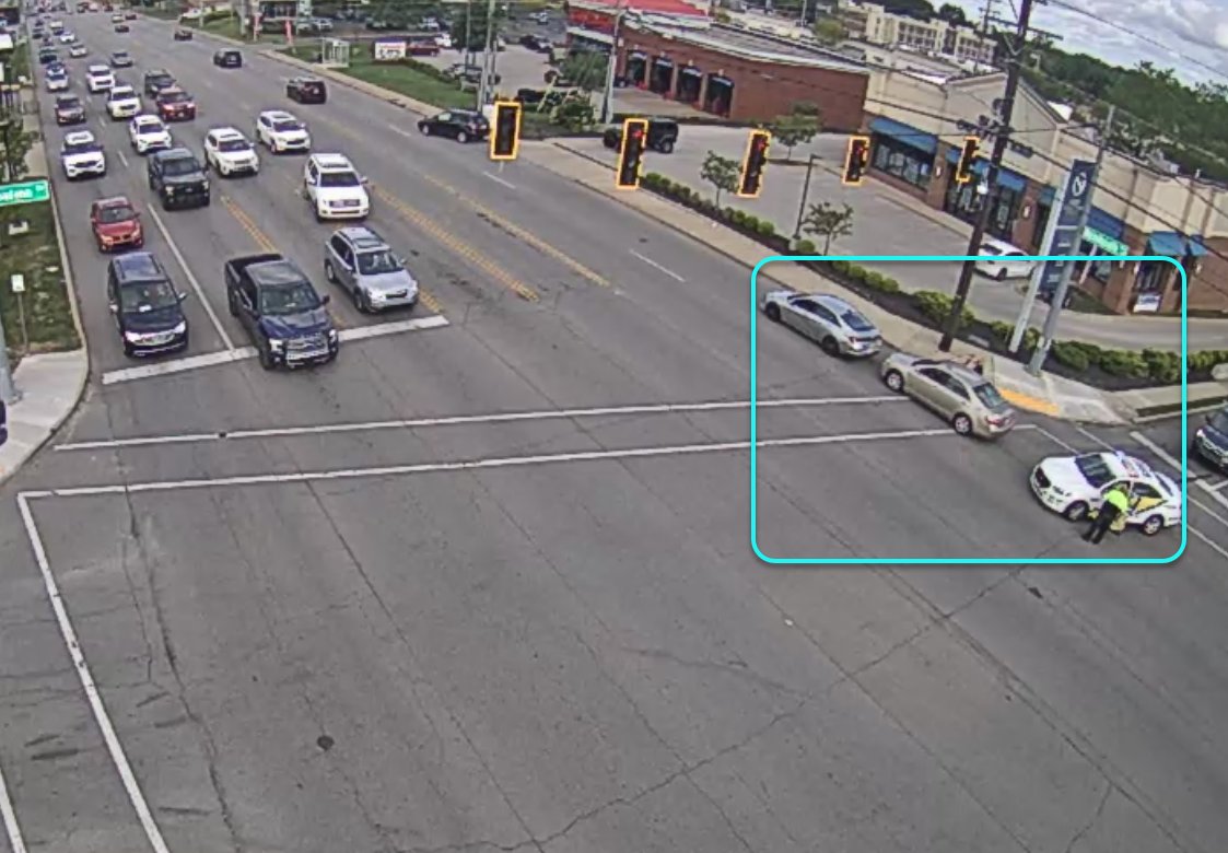 Injury Collision:
Inbound Nicholasville Rd at Malabu Dr -
The right lane is blocked.
