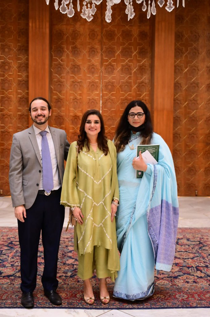 nayyabalipk's tweet photo. Launching ceremony of "FOSPAH's Transformation 500 to 5000 cases" report in collaboration with UN Women Pakistan at President Secretariat, Islamabad !!!
#FOSPAH #talkingsense #TRCP #NayyabAli #sherkanmalik
#HarassmentNoMore
#PropertyRightsForWomen https://t.co/Dd8QRma3Mb