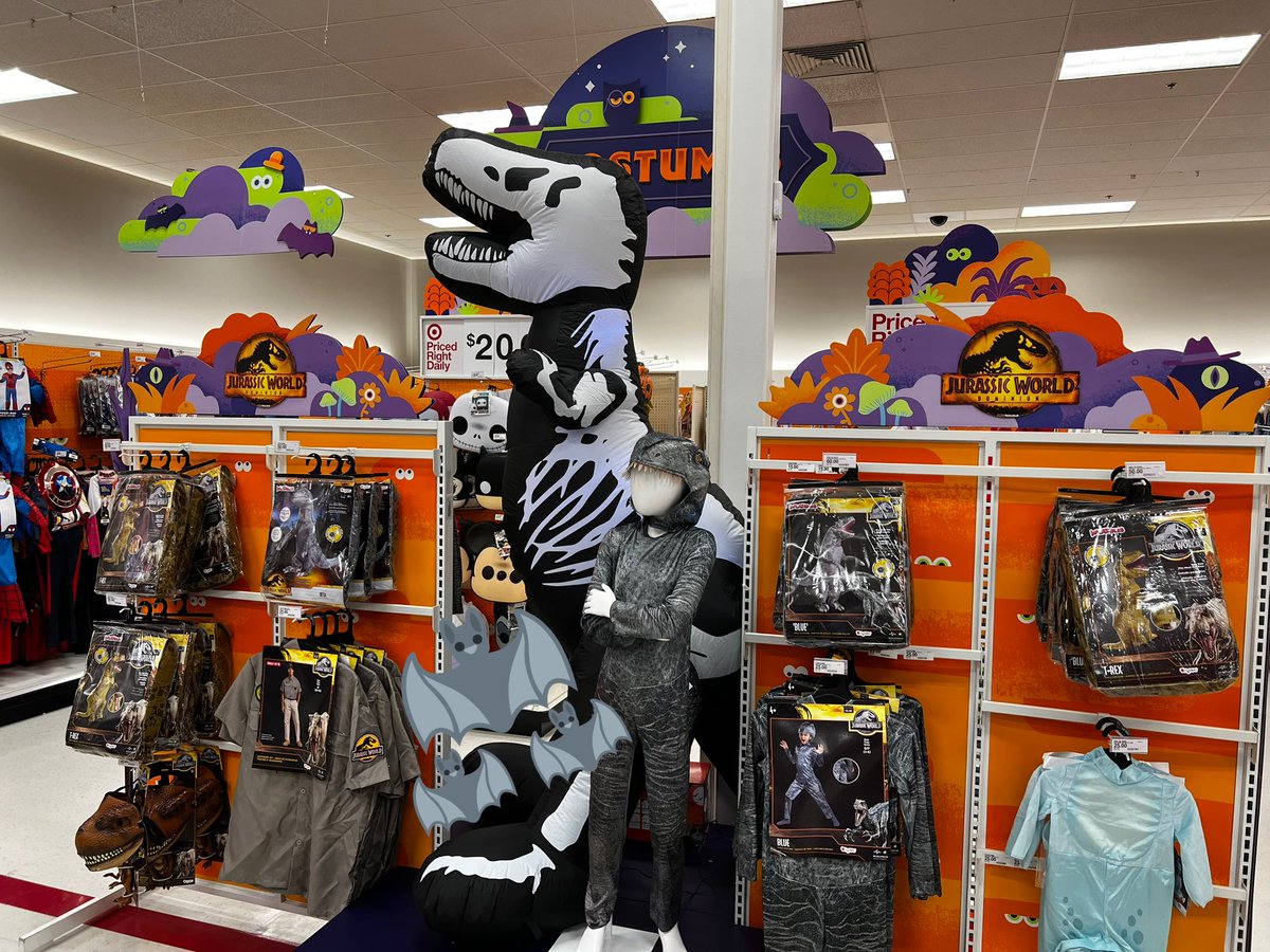 its looking a little spooky here at T0819, come check us out for all of your Halloween needs this season!!!!!          🎃🍂👻🐈‍⬛🦇<a href="/KrisLovesTarget/">Kristofer Stanley</a> <a href="/JennifeT0819/">Jennifer Martin</a> <a href="/Summer_K_W/">Summer Hickok</a> <a href="/mguraya9/">Manjot Guraya</a>