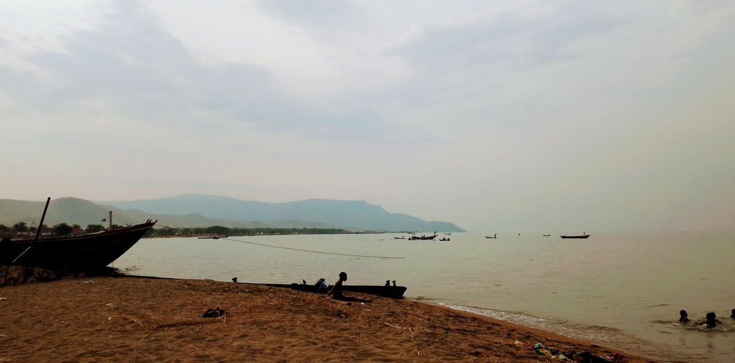 A la découverte du Congo.📍Moba, Tanganyika.  <a href="/DiscoverTgnk/">Discover Tanganyika tours 🌊🌄</a>