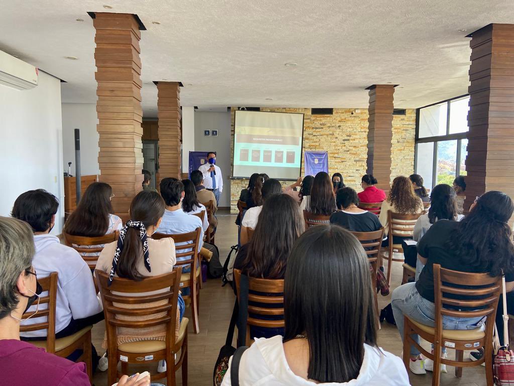 GSandovalSalas's tweet photo. Los esquemas de colaboración académica a nivel global han evolucionado planteando nuevos panoramas para la educación superior, lo que da pauta al #forumexpo2022 organizado por la @UGInternacional, evento que cuenta con representantes de la dirección a mi cargo. @AMEXCID https://t.co/mnWATTTn4B