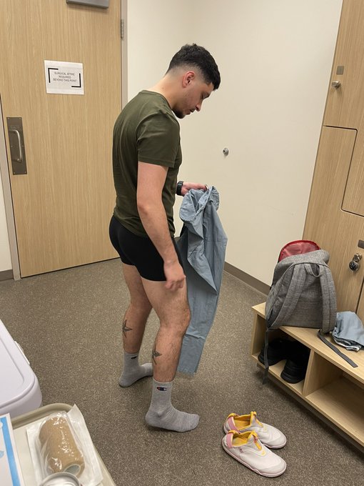 Watch Angelo's leaked NSFW photo on TwXstars