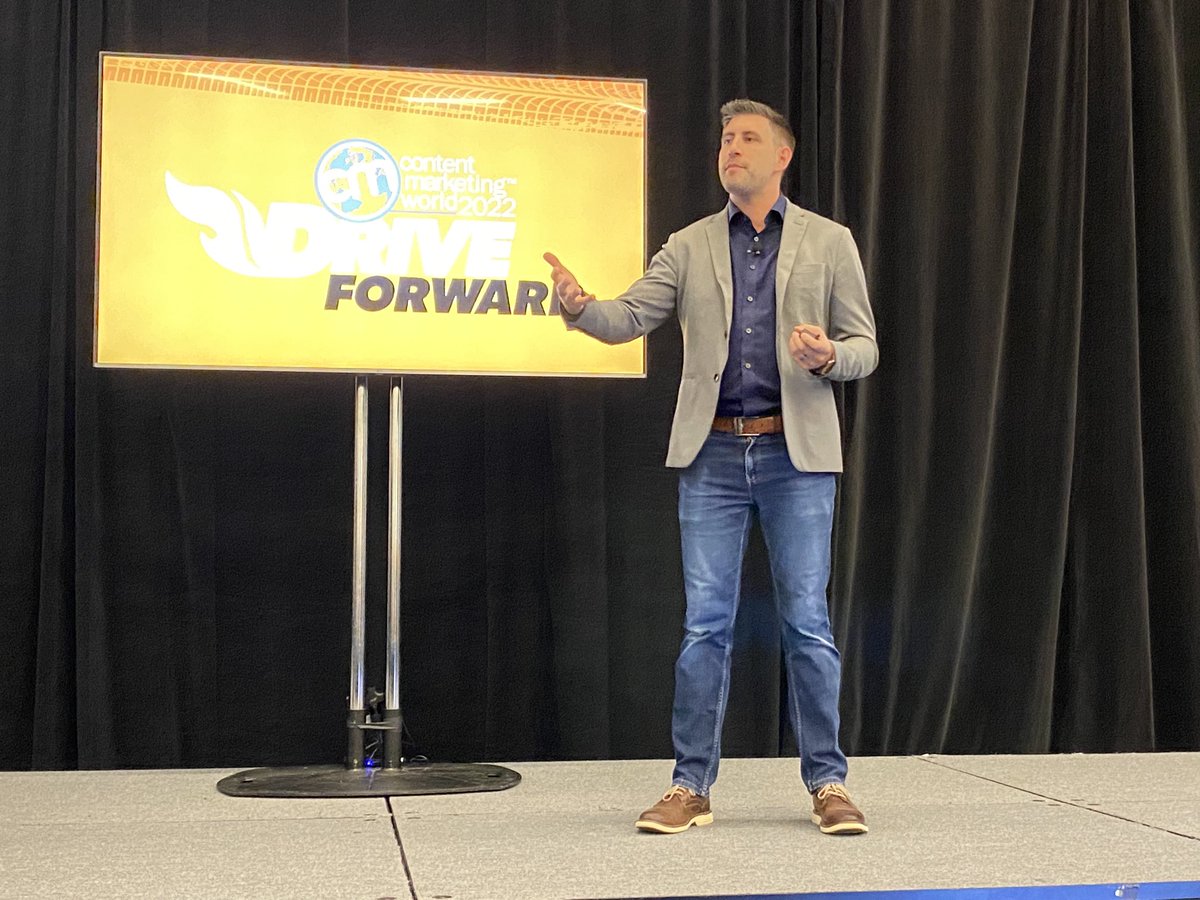 “I don’t want to make people love stuff, I want to make stuff people love.”
⁦<a href="/jayacunzo/">Jay Acunzo</a>⁩ weaving insights about storytelling into an amazing story at #cmworld 
Inspirational, as always.