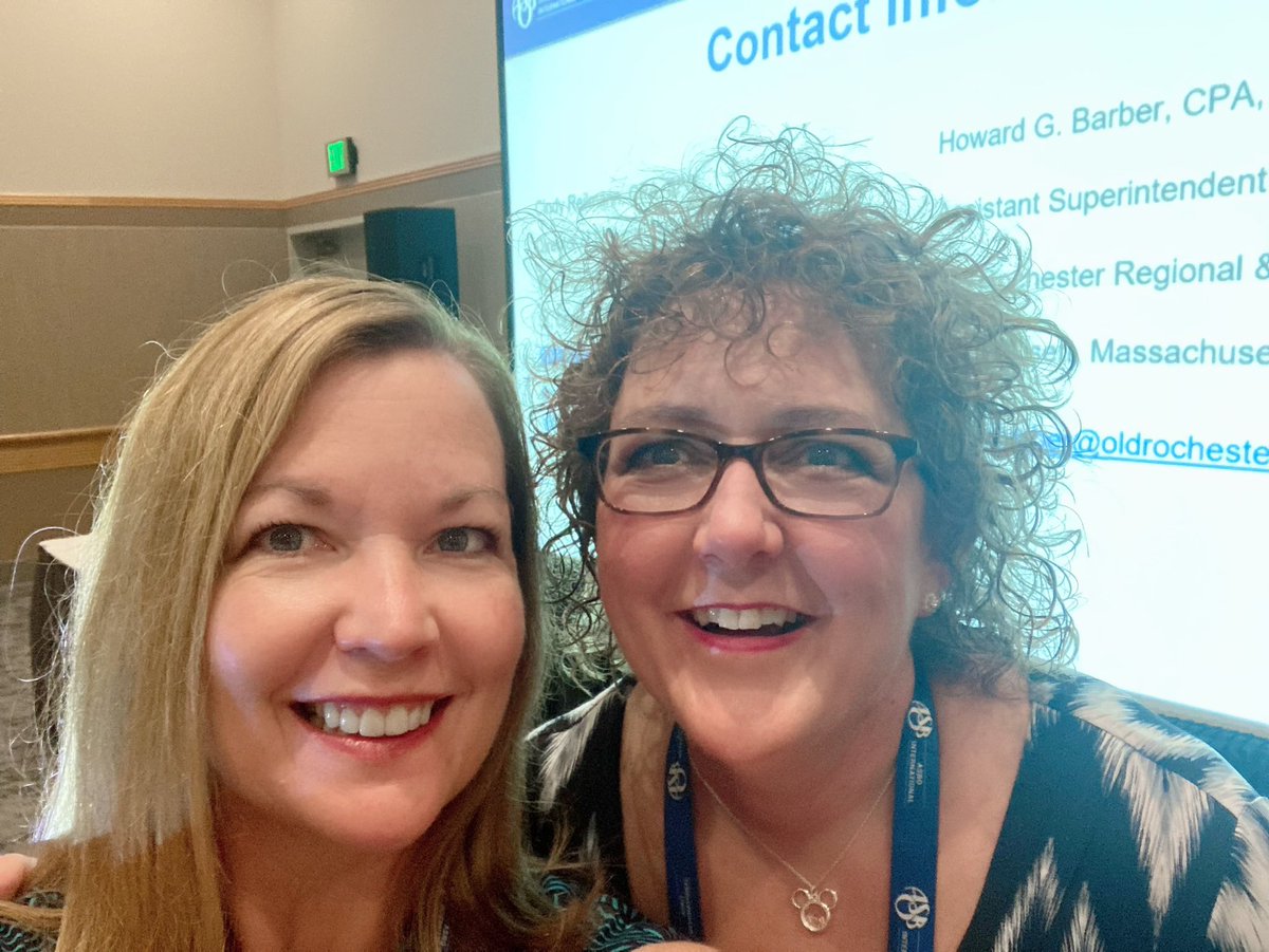 TaraGolden_1's tweet photo. This lady killed her presentation on “Build and Maintain Positive Relationships in Your District” at @ASBOIntl this morning. So proud of you @cmreilmann @FrancisHowell  @sodexoUSA #sodexoschools #heretohelp https://t.co/w7govKZCJo