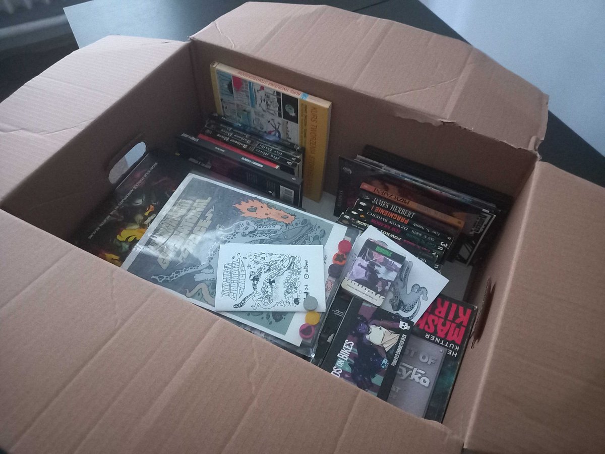 Hej! @elkowalczuk dzięki za fanty, które przywiózł Tomek, Fajnie, że Rumia Comic Con się udała i widzimy się za rok!