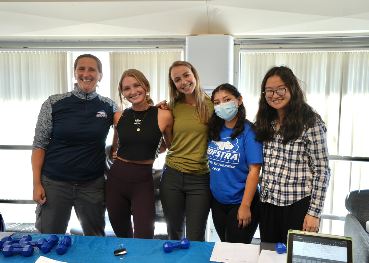 Hofstra University tweet media