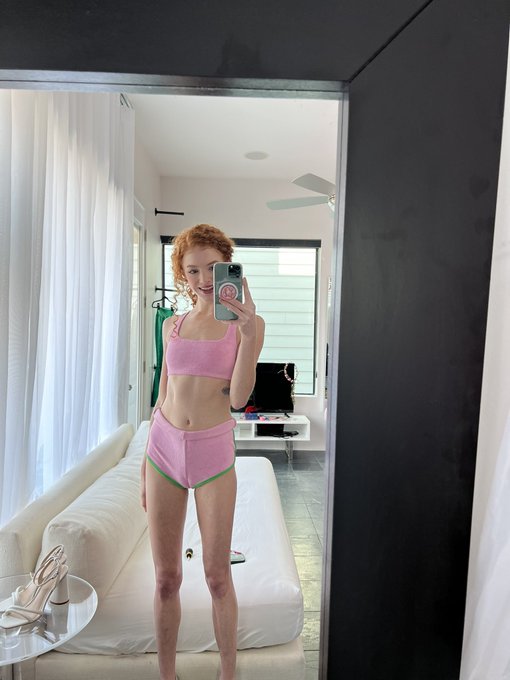 Happy humpy day! Guess what&rsquo;s on sale right now? 💙🤍 https://t.co/jpaNeyYqeT