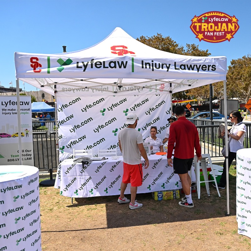 USC_Athletics's tweet photo. Come out to the Trojan FanFest on Saturday presented by @Lyfe_Law for food trucks, a beer garden, @USCFB ticket giveaways and more!