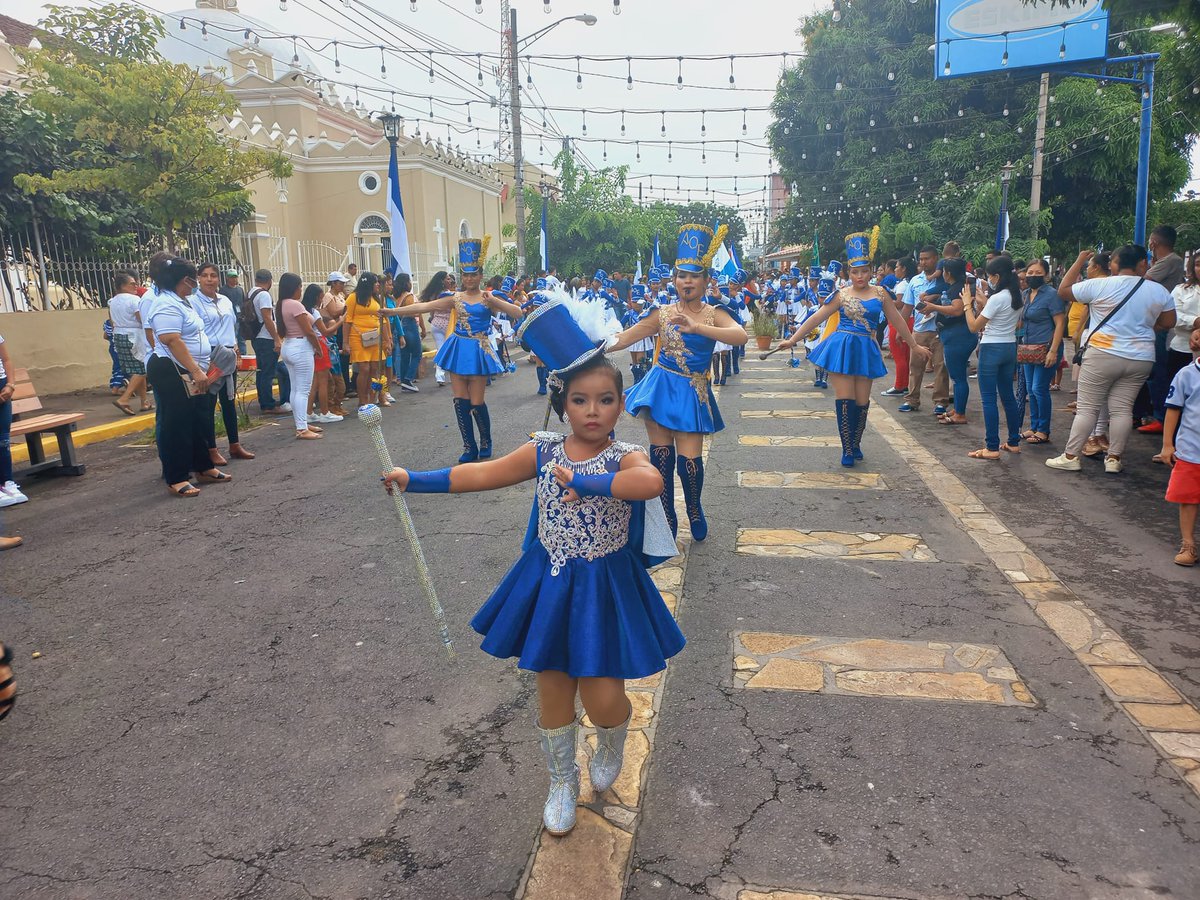 Imágenes del desfile patrio en el municipio de Chinandega. #Nicaragua <a href="/minedchinandega/">Ministerio de Educación Chinandega</a>