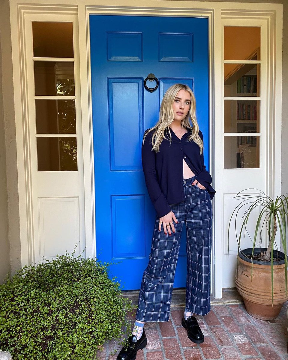 fabulous_emma's tweet photo. ππ¦π#emmaroberts #actress #producer #mom #beauty #model #madewell #denim #plaiddenim #jeans #style #styleinspo #fashion https://t.co/4rgY0F3pqj