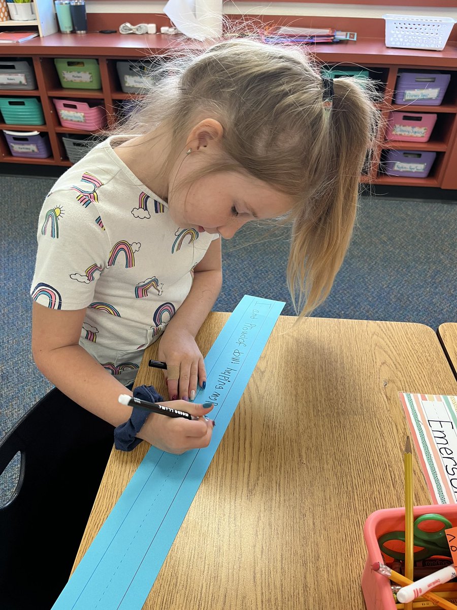 schoolwithstew's tweet photo. Today in Reader’s Workshop our class took time to set goals for our next reading unit. We also got to celebrate all the great reading habits that we have built so far! #ourallenlegacy #firstgrade https://t.co/lLTZ8arohQ