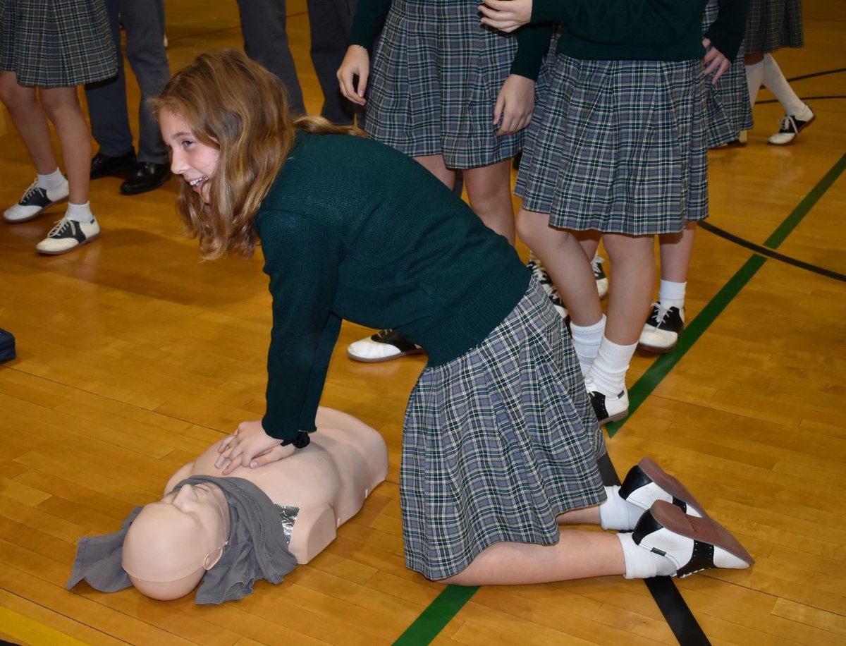 Middle School learned all about heart health and how to give CPR today! Come to our Parents as Partners event tonight at 7:00 pm to hear about it from Living for Zachary