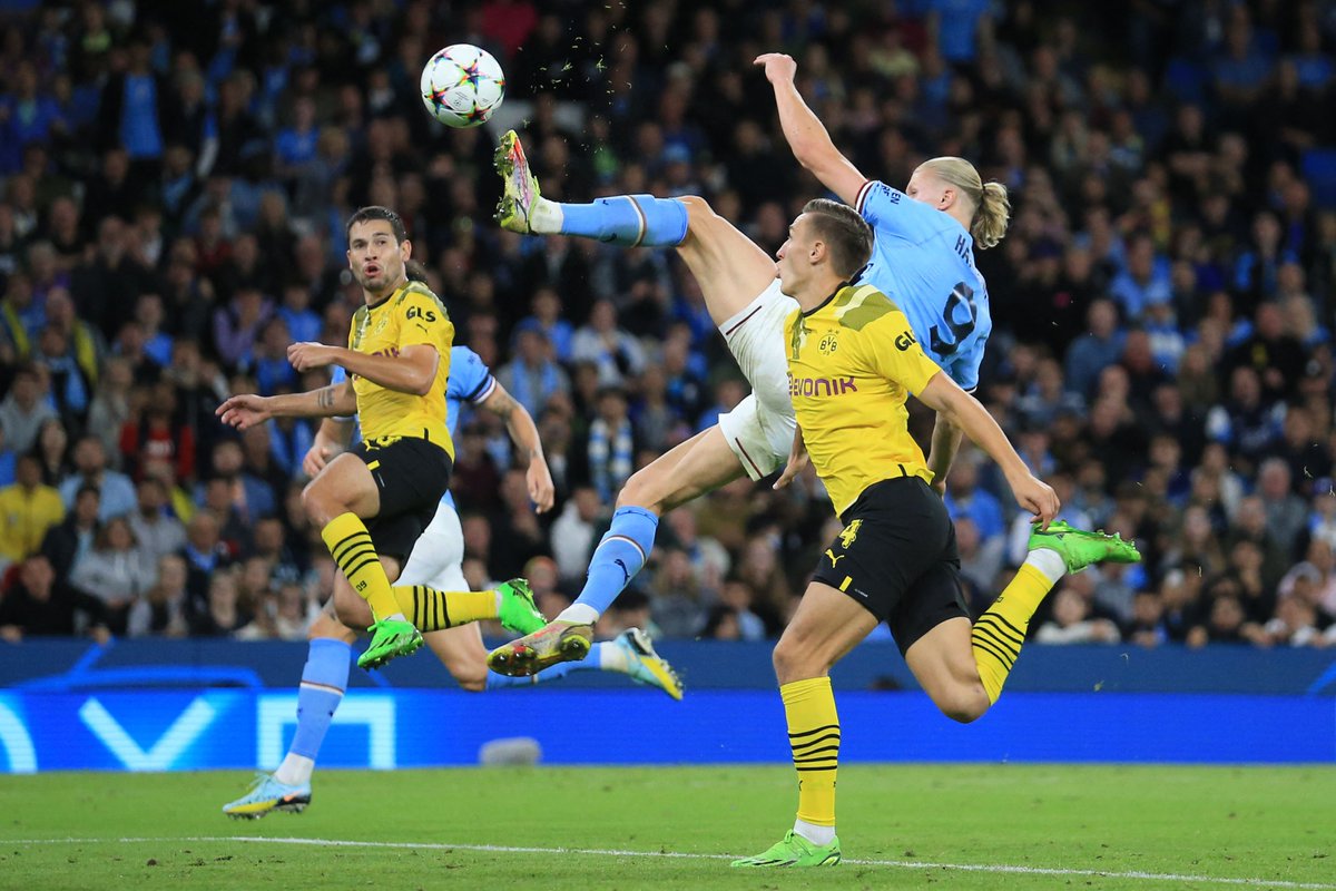 ChampionsLeague's tweet photo. Haaland scored this 🤯

#UCL https://t.co/Xg18lAXd7z