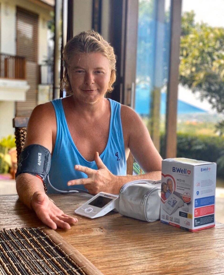 Я пять лет назад / Я сейчас