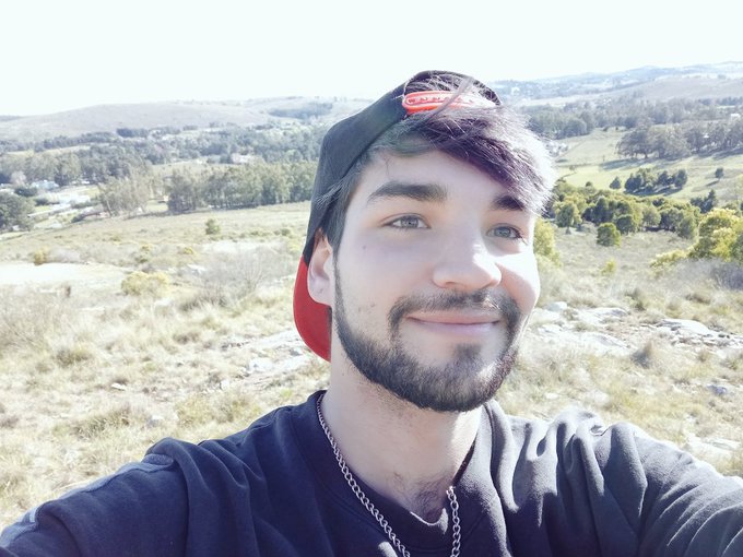 El look del a&ntilde;o pasado vs el actual https://t.co/y78DtIsBGC<a href="/tag/brothers"class="tags"><span>#brothers</span></a>