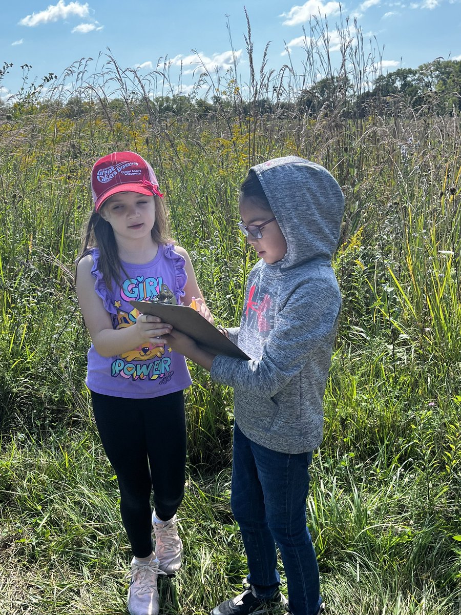MrsHCampbell16's tweet photo. Observing the properties of plants & discovering how seeds are dispersed π₯πππΎ #SecondGradeScientists @SunnyHill220 #WeBelong220 https://t.co/och6Sb4kDO