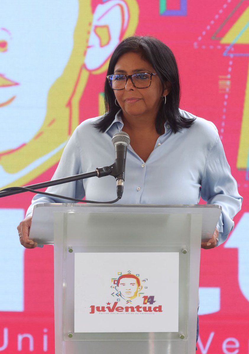 #LoDijo || Vicepdta. <a href="/delcyrodriguezv/">Delcy Rodríguez</a>: Donald Trump pensó en 2020, pandemia COVID19, una pandemia terrible que haya conocido la humanidad, pensó también que era el momento y se volvieron a equivocar, se quedaron con los crespos hechos, el papel que ustedes jugaron fue fundamental