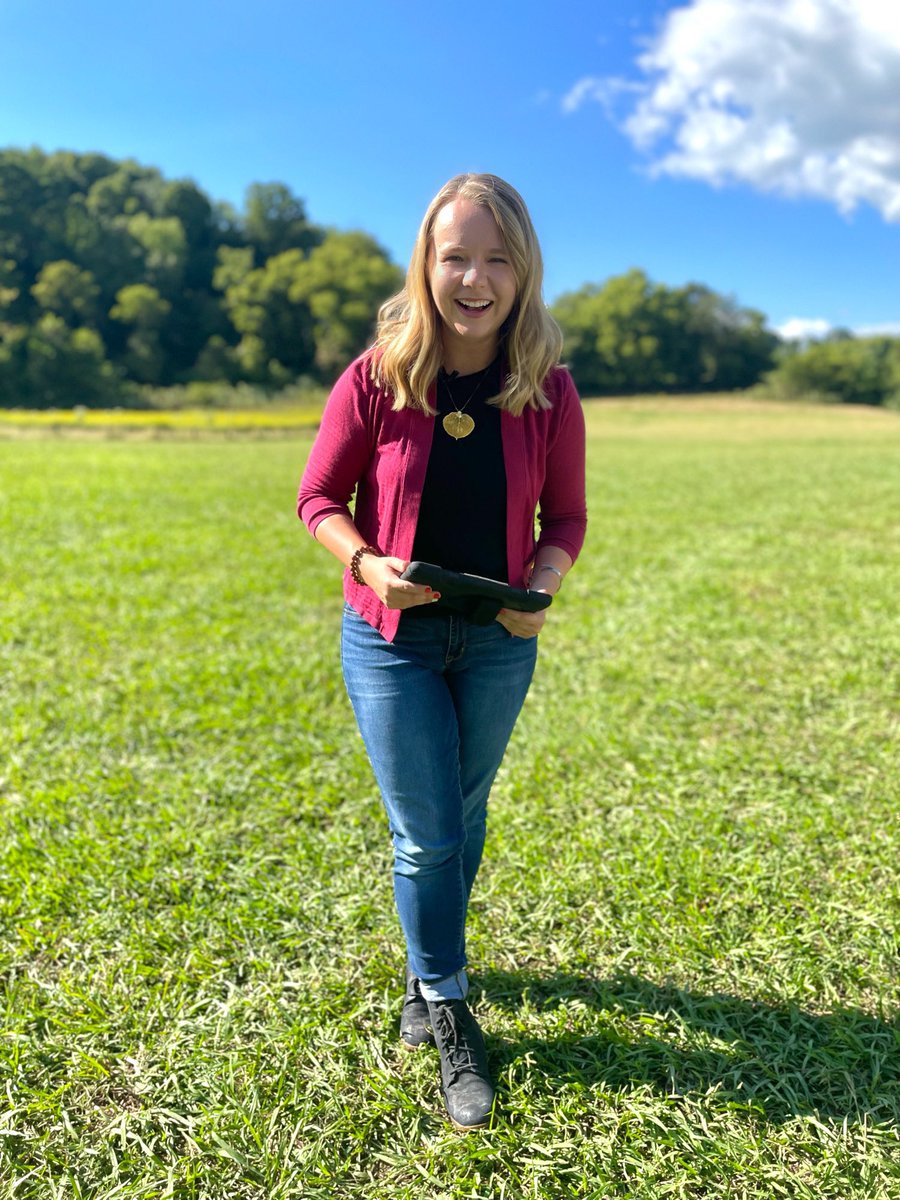 kayleebowerstv's tweet photo. Broke out the boots to talk about leaves changing even though itβs 80Β° ππ
#summersnotoveryet https://t.co/gur3LZDGdp