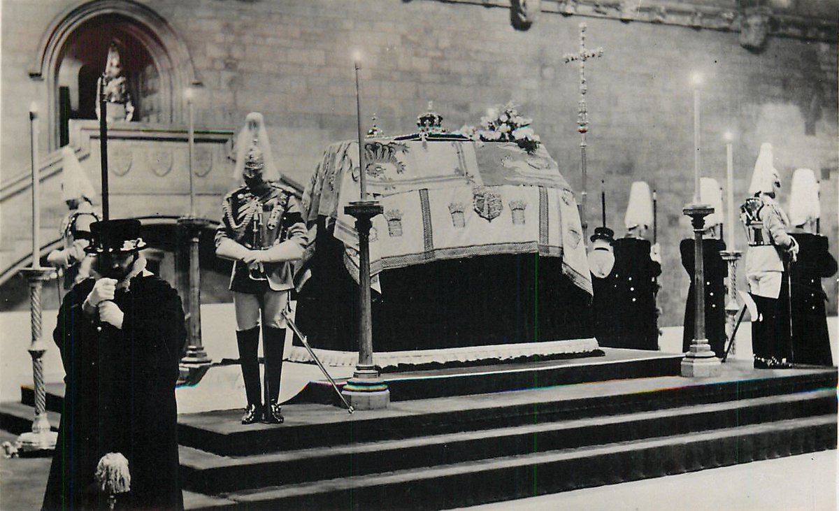 The Queen is Lying-in-State in the thousand year old Norman built Westminster Hall, as did her predecessors - her father George VI in 1952, her grandfather George V in 1936 and her great grandfather Edward VII in 1910