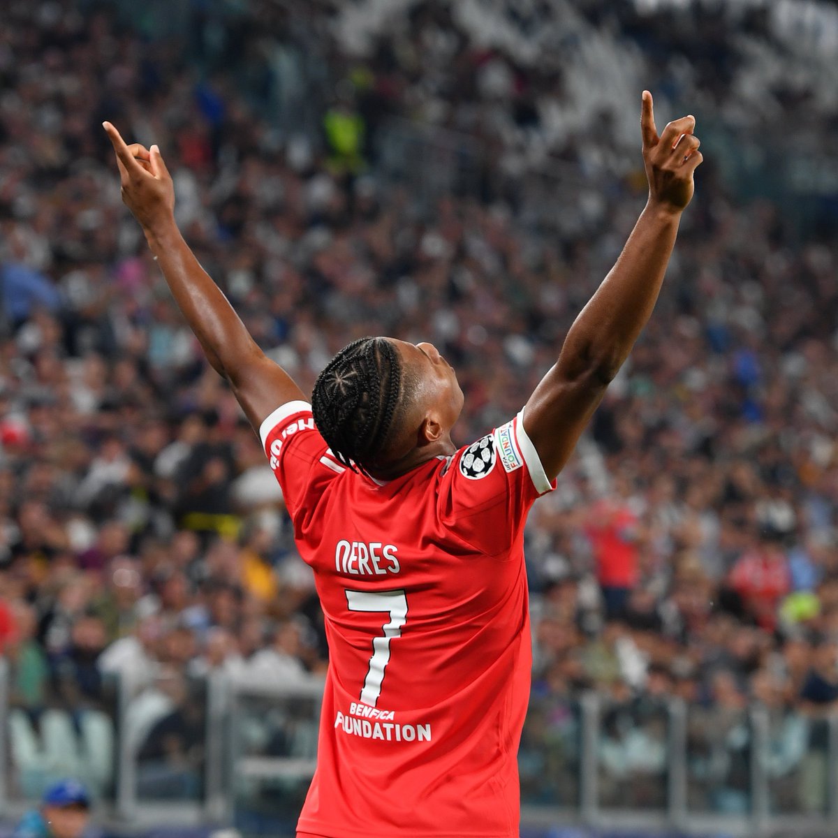 ChampionsLeague's tweet photo. 🦅 New Benfica hero! Neres 🇧🇷

#UCL https://t.co/dOL8VN9sGo