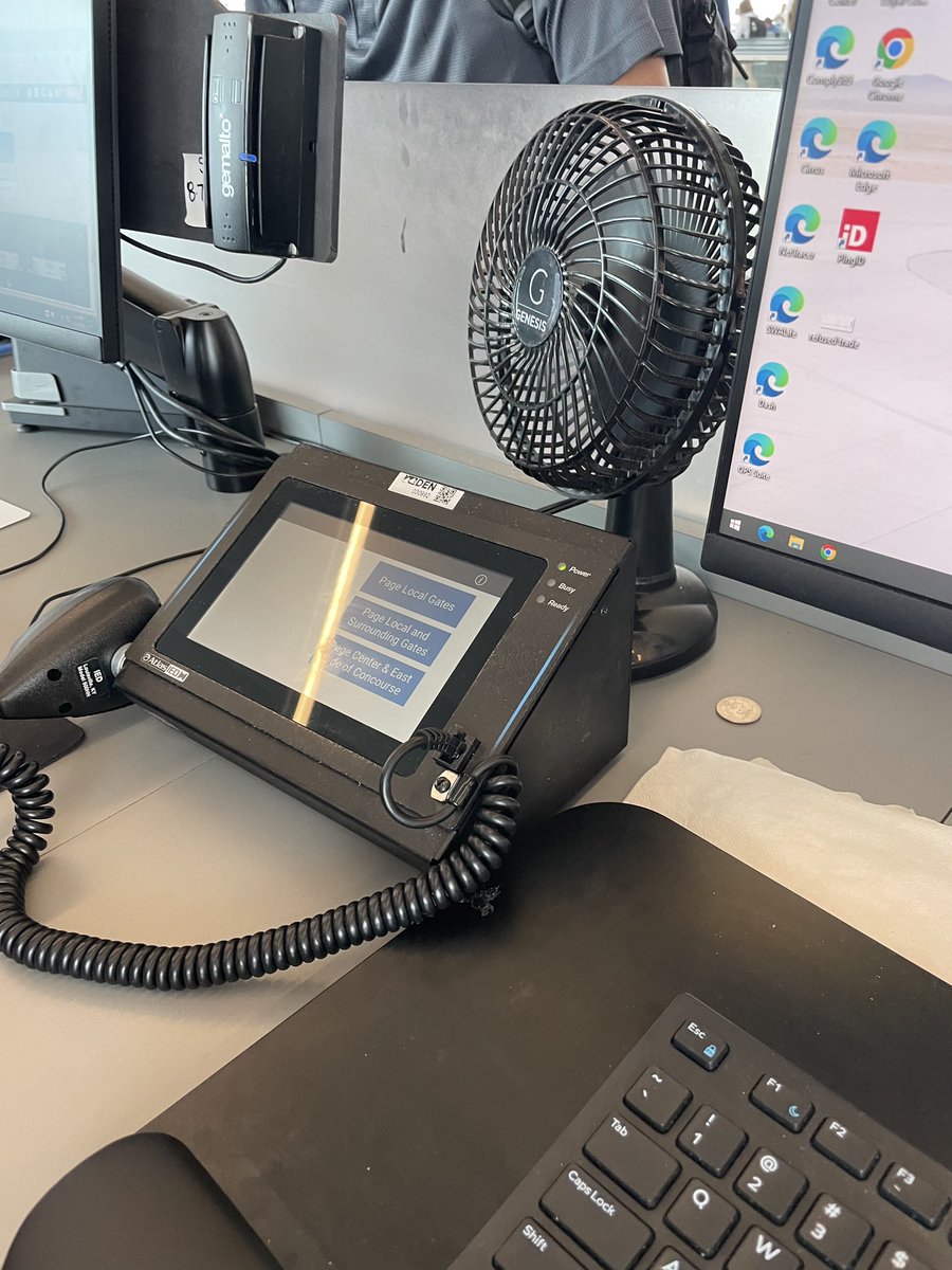 Atlas_IED's tweet photo. Denver International Airport uses GLOBALCOM and AtlasIED speakers in the new C Concourse. Thank you @DENAirport ! #AtlasIEDinthewild #masscomms #airportbusiness #PaxEx ๐ฏ๐๐ปโ๏ธ https://t.co/71VEqnW0tG
