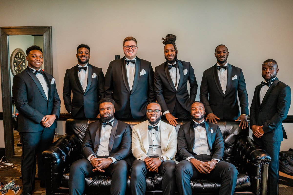 EDormoh_2's tweet photo. Brothers For Life🤞🏾 #Throwback

📸: @PharrisPhotos https://t.co/Z9t98EreJk