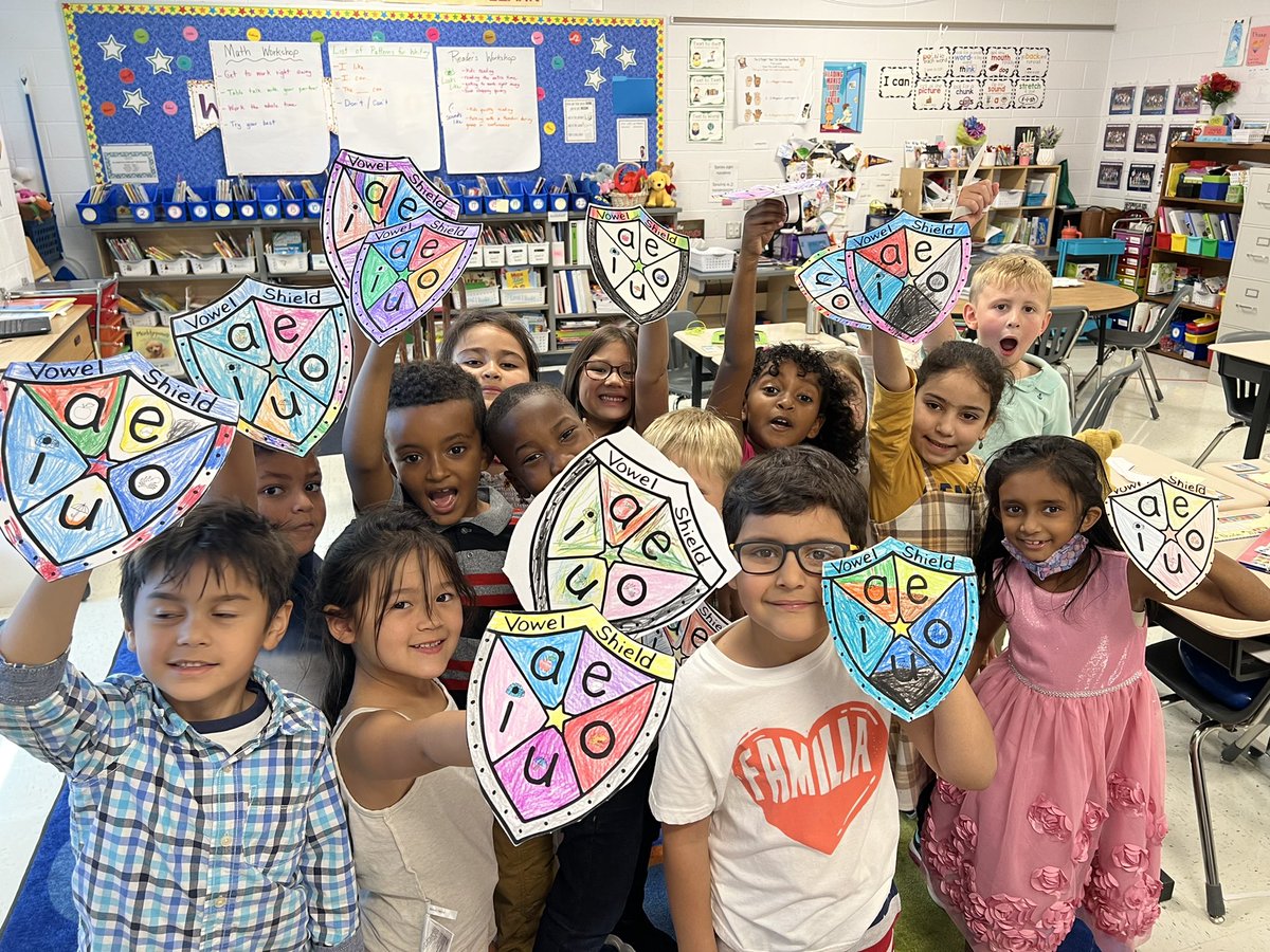 Anderson_Stars's tweet photo. Short Vowel Power! @Discovery_elem #uosphonics @sarina_marine https://t.co/P96JoxYS8o