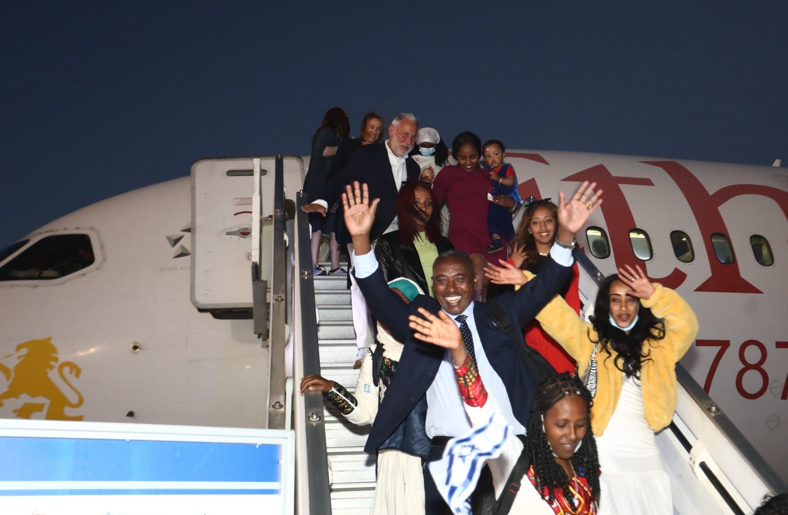 The Jewish Agency for Israel on Twitter 