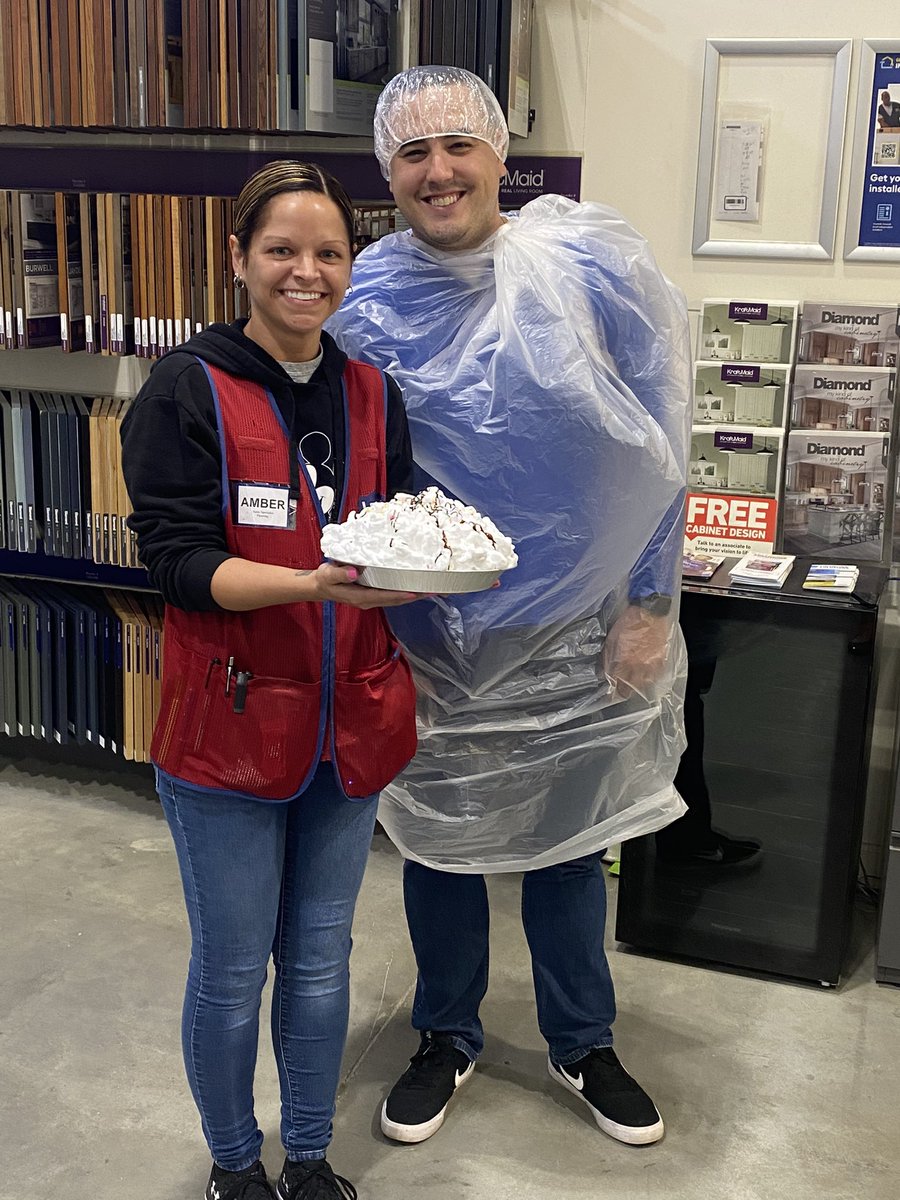 ACinHR848's tweet photo. Need leads and details? Just make the prize a pie to your DMIS’s face! Nice job team Zanesville! @BlueTeam_R21 @EButler848 @JoeAtLowes https://t.co/3fC4YlNYsP