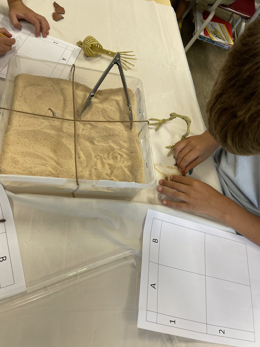 R McLean tweet media