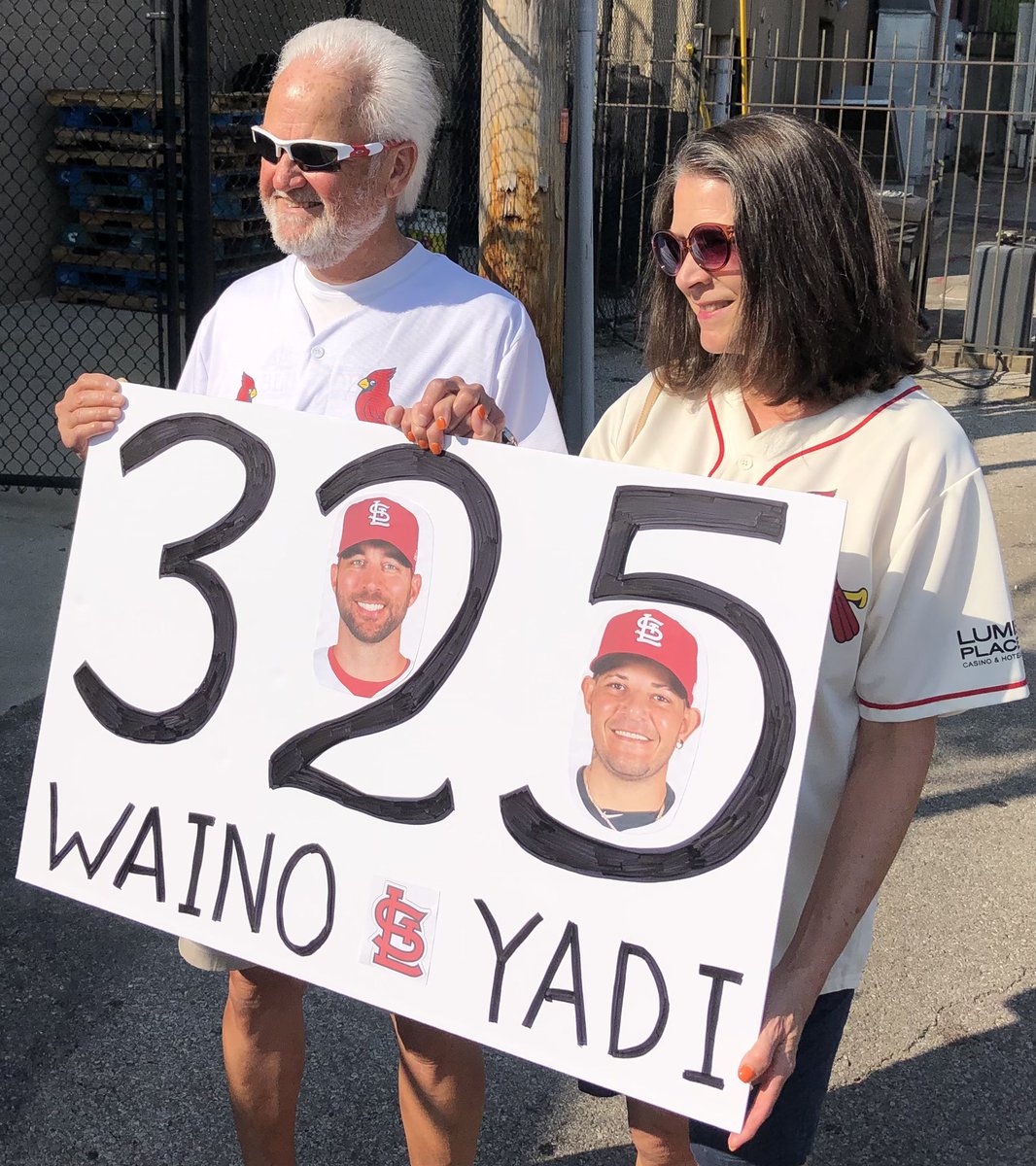 An exciting night for @Cardinals fans. They are ready to witness history as Adam Wainwright and Yadier Molina will make their record-setting 325th regular-season start together tonight. #STLCards #MLB